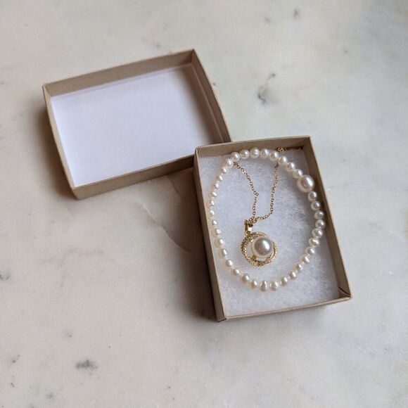 NIB Pacific Palm Pearl Necklace & Bracelet Set | Women’s Jewelry Gift Set - Picture 3 of 6